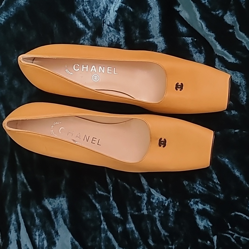 Chanel Shoes size 6